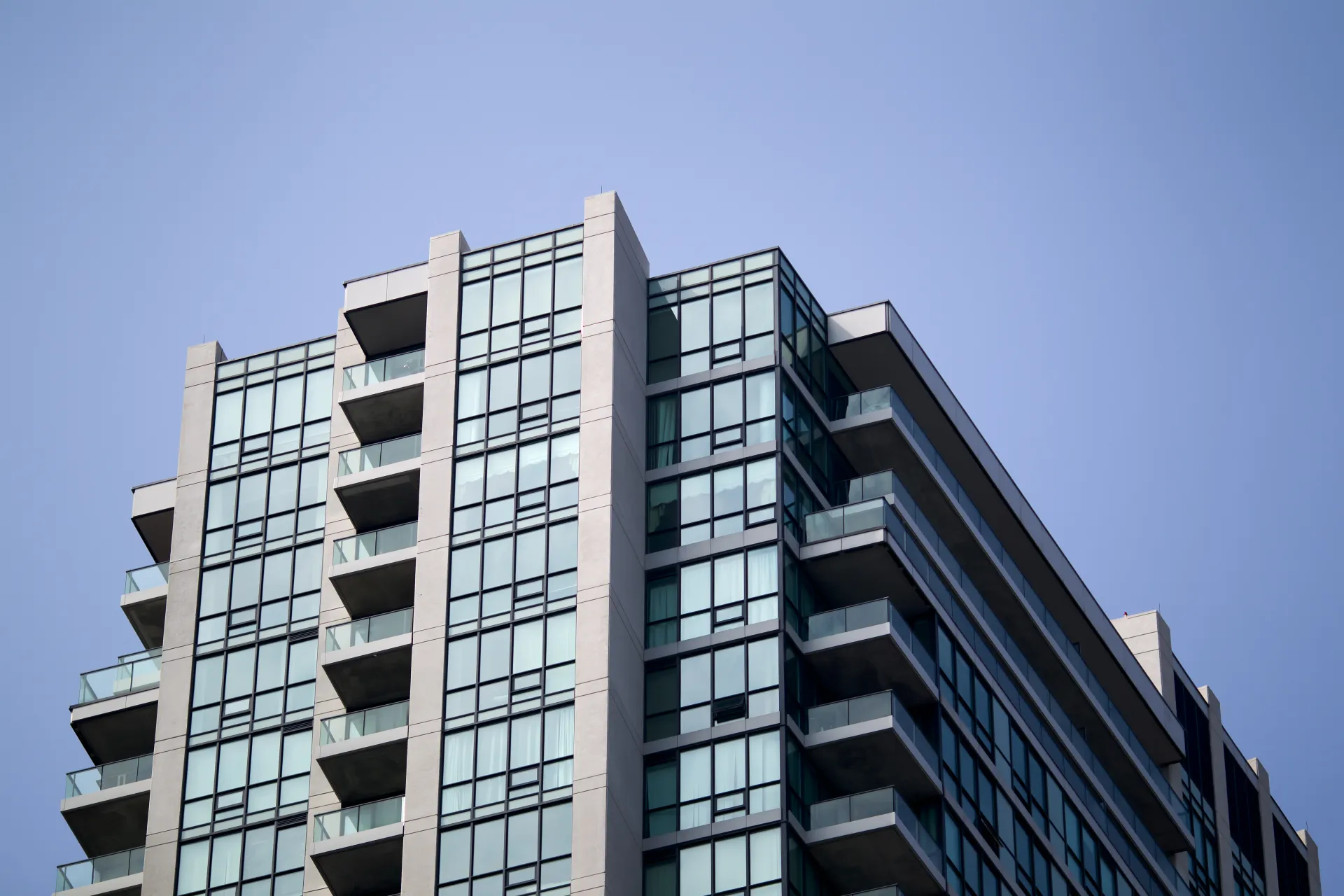Emergency HVAC certified technician response for Markham commercial building GTA