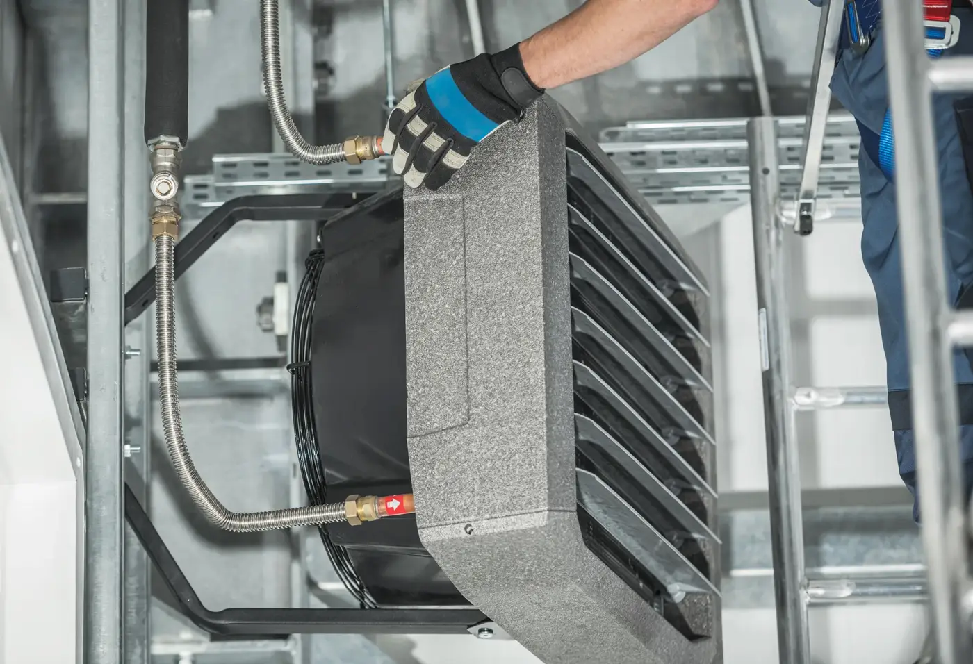 Expert walk-in cooler and freezer repair technician across Toronto GTA